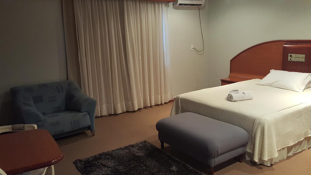 Cristal Executive Hotel Francisco Beltrão الغرفة الصورة